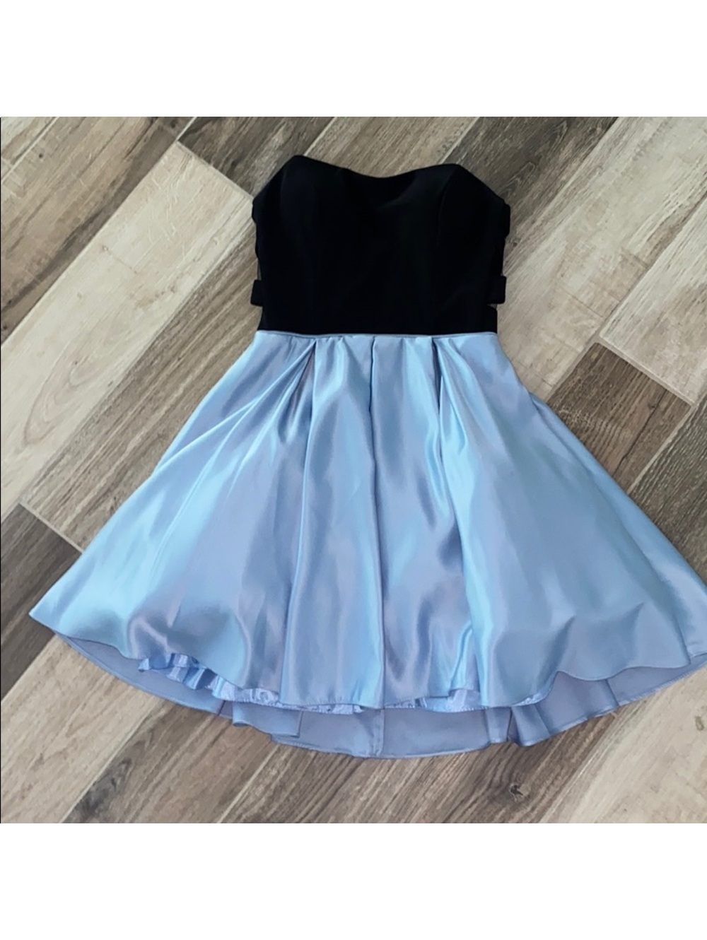 Blondie Nites Women's Satin & Jersey Fit-and-Flare Prom Dress with Cutouts 7 EUC